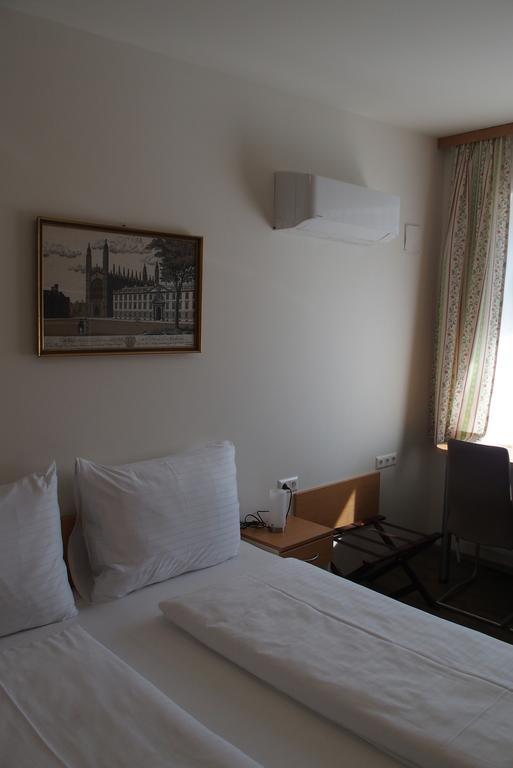 Pension Casa Topolino Wiener Neustadt Esterno foto