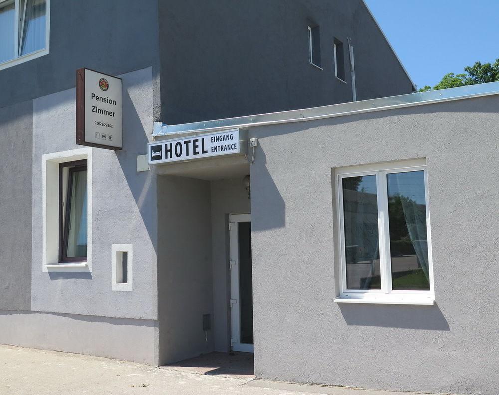 Pension Casa Topolino Wiener Neustadt Esterno foto