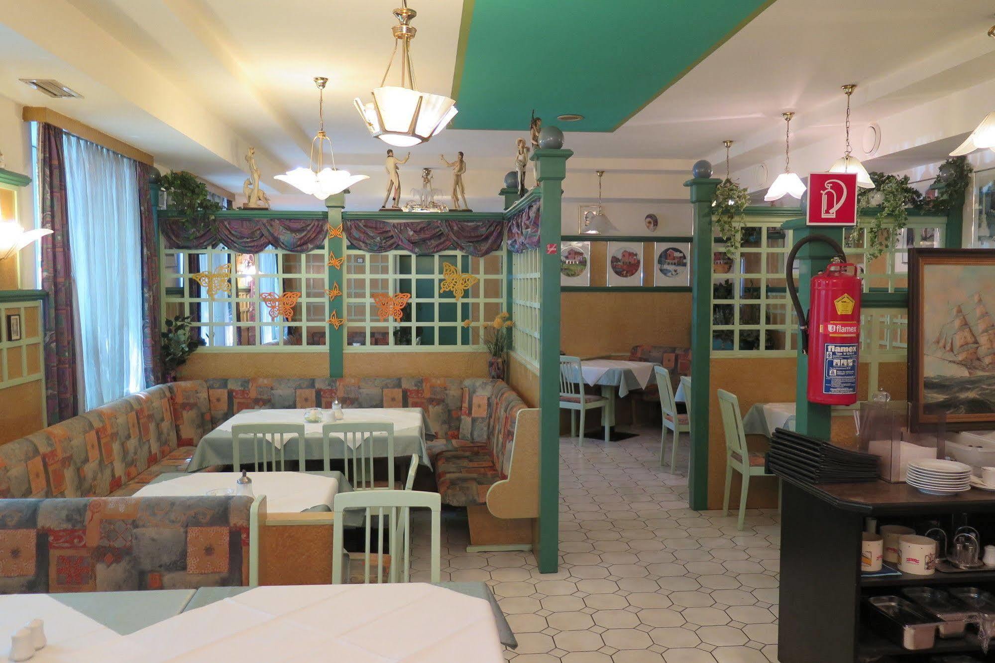 Pension Casa Topolino Wiener Neustadt Esterno foto